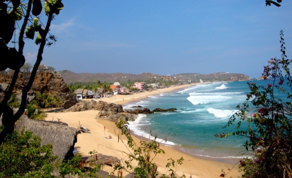 Playa Zipolite onde e vortici impetuosi