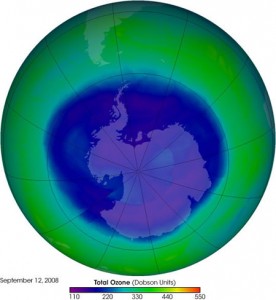 Una conseguenza dell'inquinamento atmosferico è il Buco dell'Ozono. 
